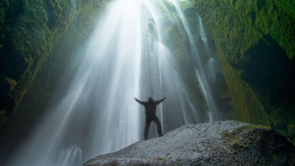 5 razones por las que el barranquismo es la actividad perfecta para grupos
