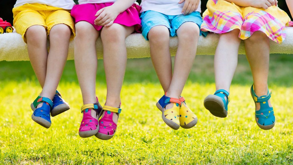 Descubre los beneficios del calzado respetuoso infantil