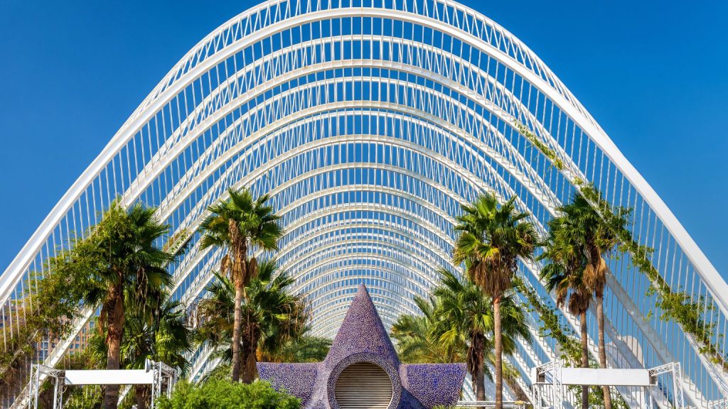 Vista del Jardín del Turia y Ciudad de las Artes cerca de un alquiler vacacional en Valencia