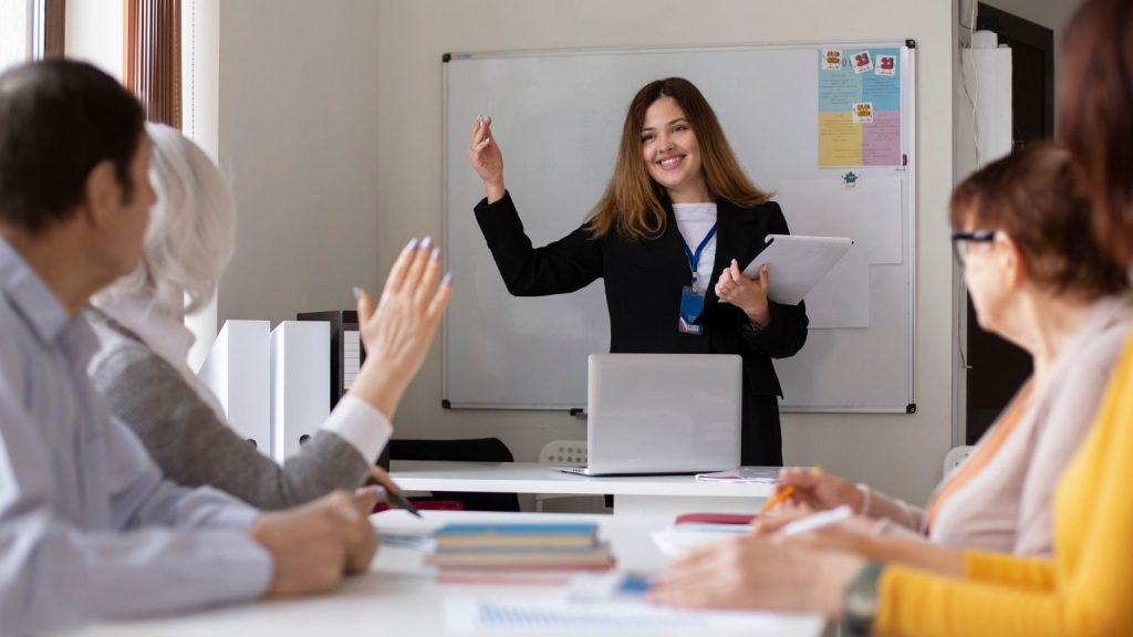 Alumnos en clase de formación profesional en Madrid.