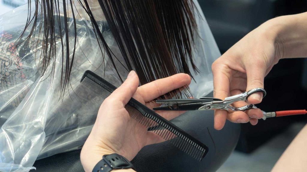 Cortes de pelo con estilo en peluquería Barcelona