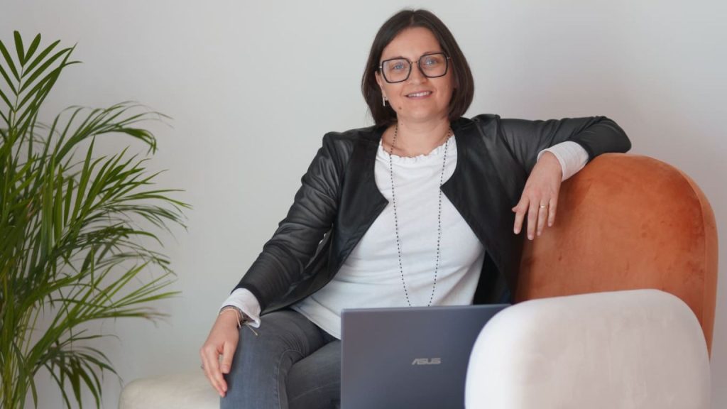 Laura Carasusán Barcelona, logopeda con experiencia y trato especializado