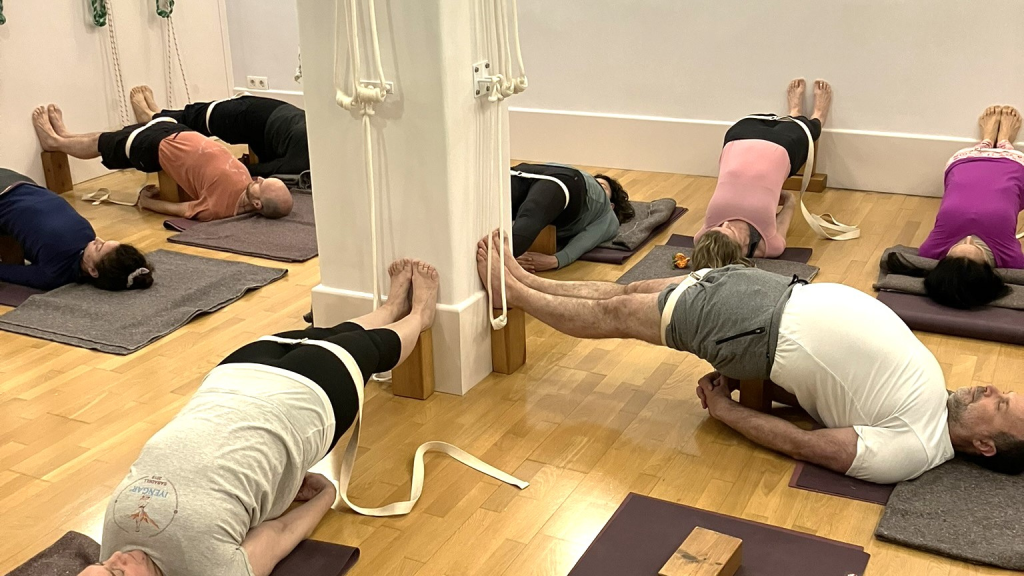 Yoga IYENGAR® para fortalecer el suelo pélvico