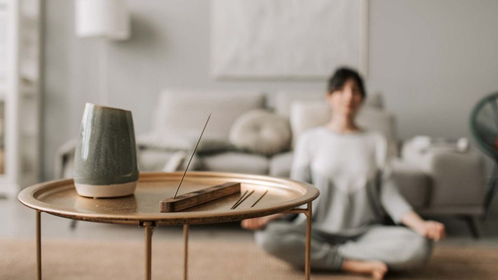 bienestar emocional desde un enfoque consciente y holístico