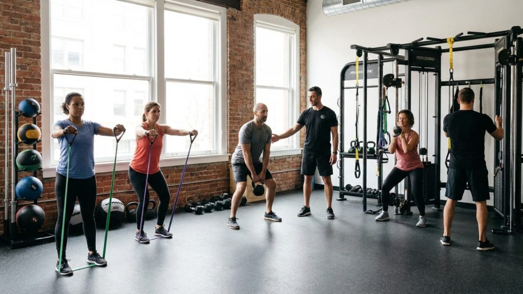 ¿Entrenamiento en Grupos Reducidos: Clave para Estética y Salud?