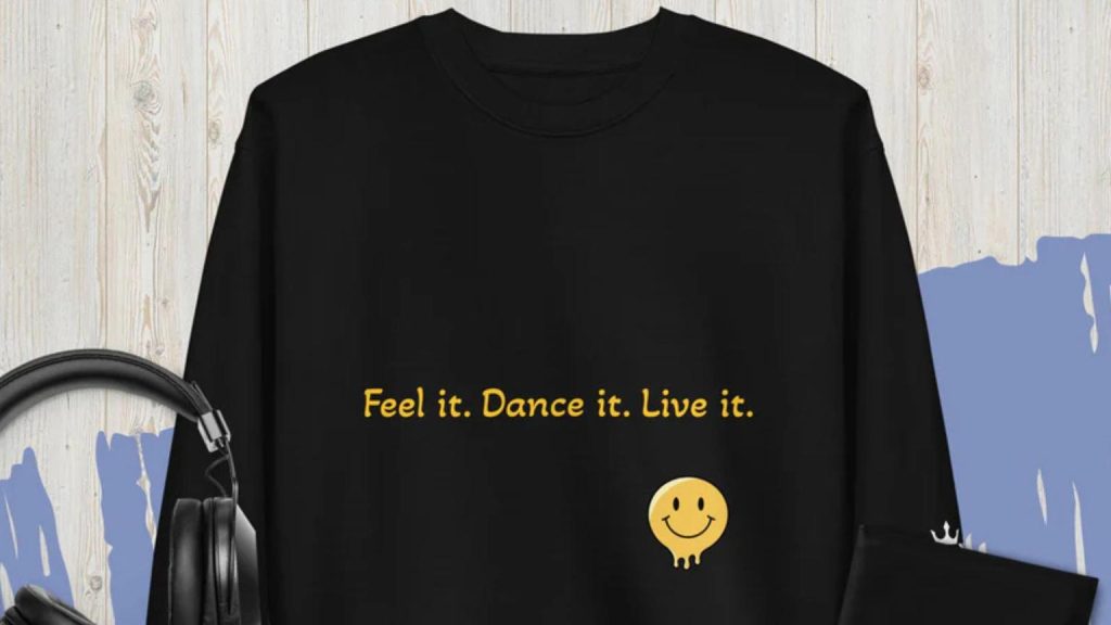 Sudadera negra con mensaje inspirador para bailarinas expuesta como producto de una tienda de moda online