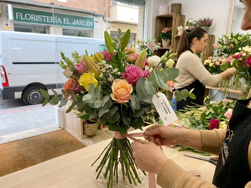 Tu envío de ramos de flores hoy, directo al corazón
