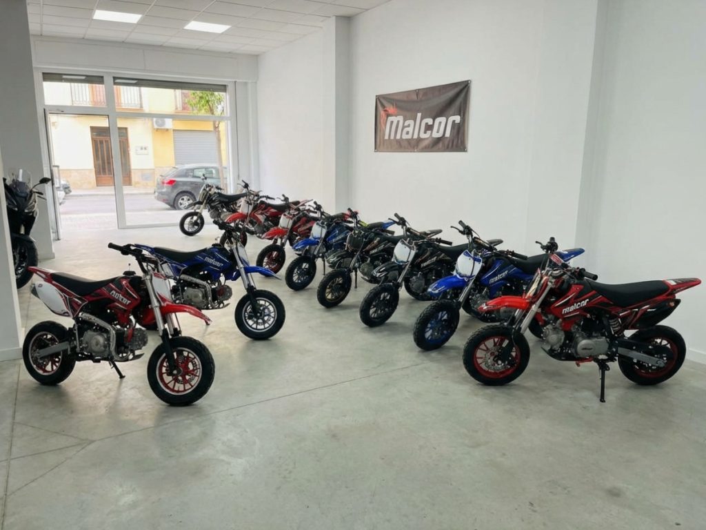 Descubre la minimoto Malcor perfecta para ti