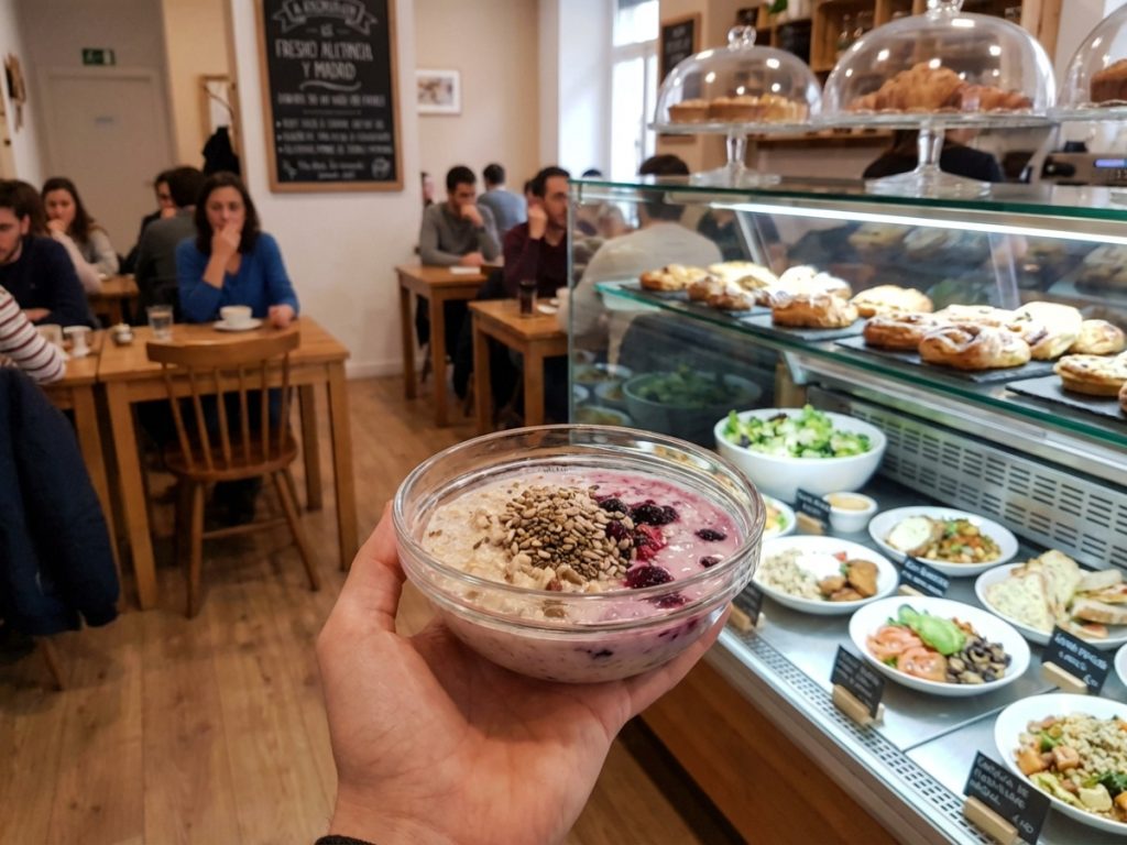 Comida sin azúcar refinado en Madrid: opciones saludables