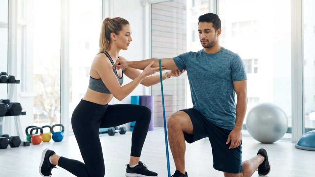 ¿Qué es un entrenador personal y cómo puede ayudarte?