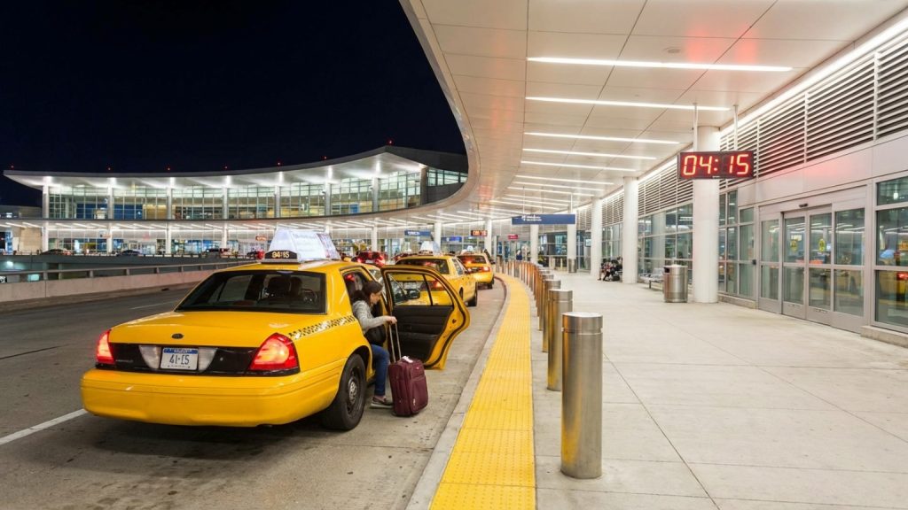 ¿Qué es un servicio de taxi 24 horas y cuándo usarlo?