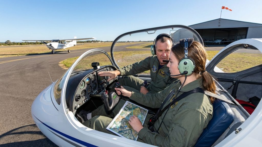¿Qué es un curso de piloto ULM y cómo puedes empezar a volar?
