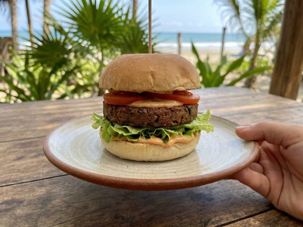 Hamburguesas veganas premium te esperan en Costa Esmeralda