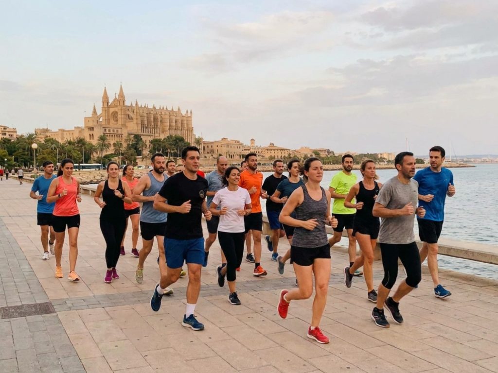 Descubre el running en grupo en Palma