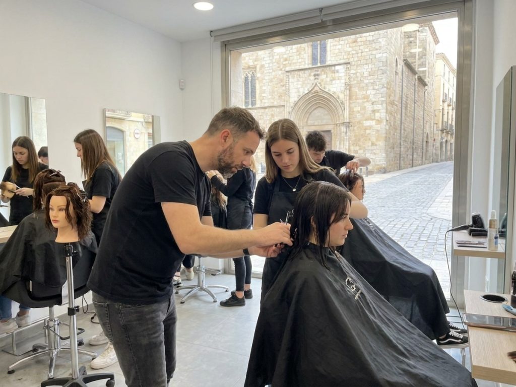 Academia de Peluquería en Reus: Formación Profesional