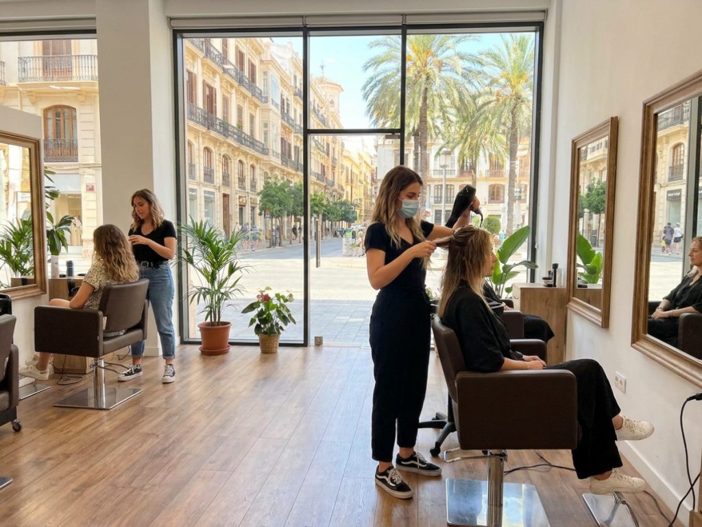 Tu peluquería en Valencia: descubre nuestros servicios