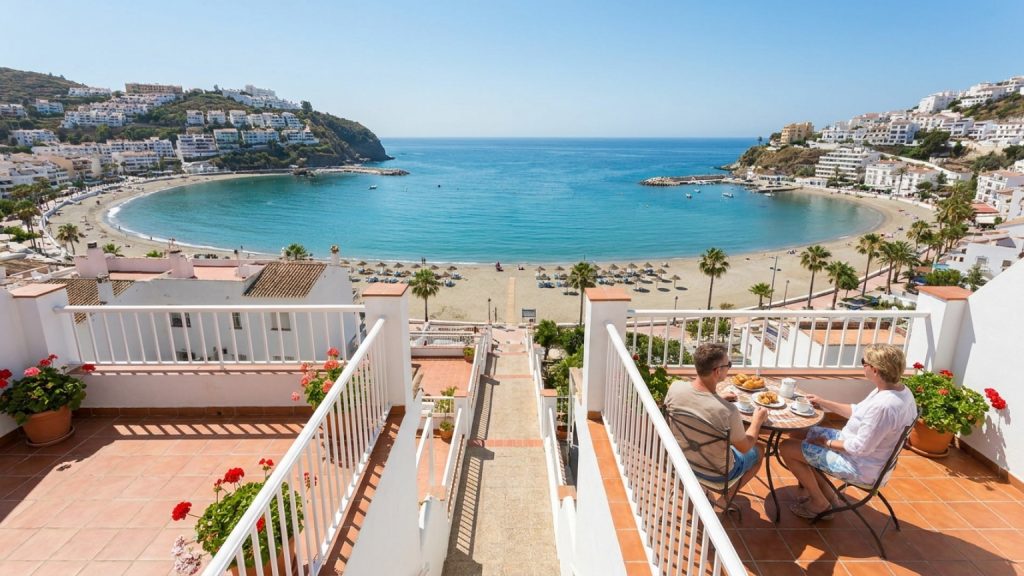 ¿Qué es un apartamento en La Herradura playa y qué lo hace especial?