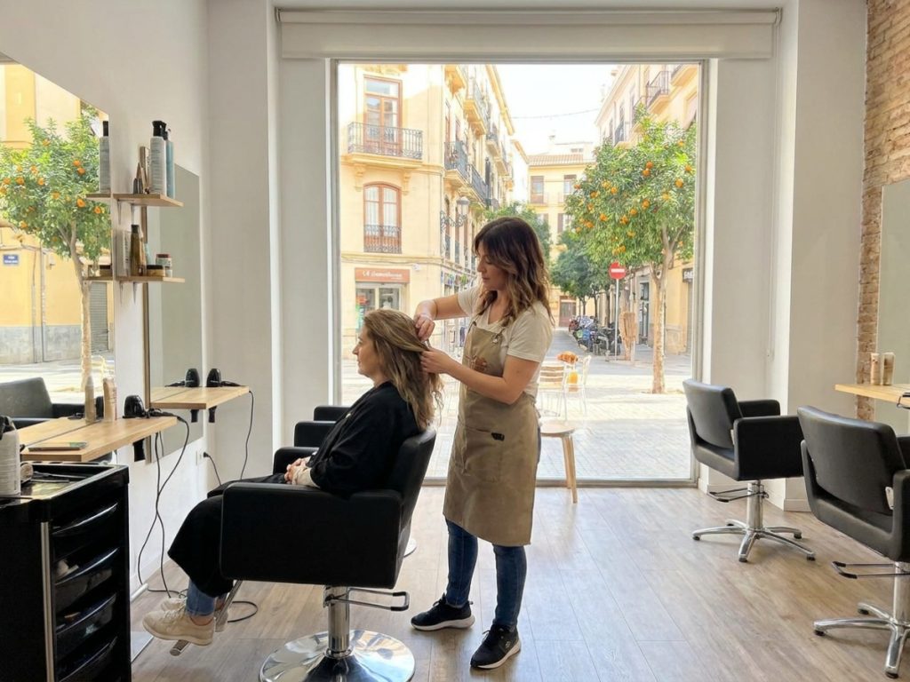 Tu Peluquería en Valencia: Estilo y Profesionalidad