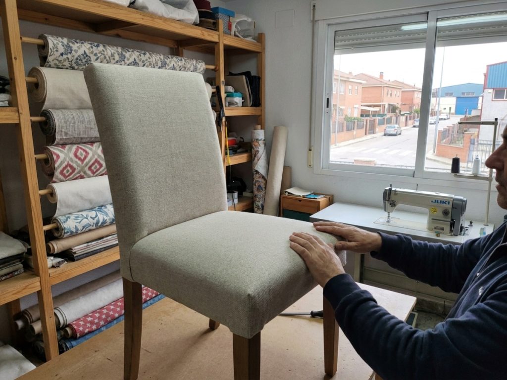 Tapizado de sillas en Humanes de Madrid: Renueva tus muebles